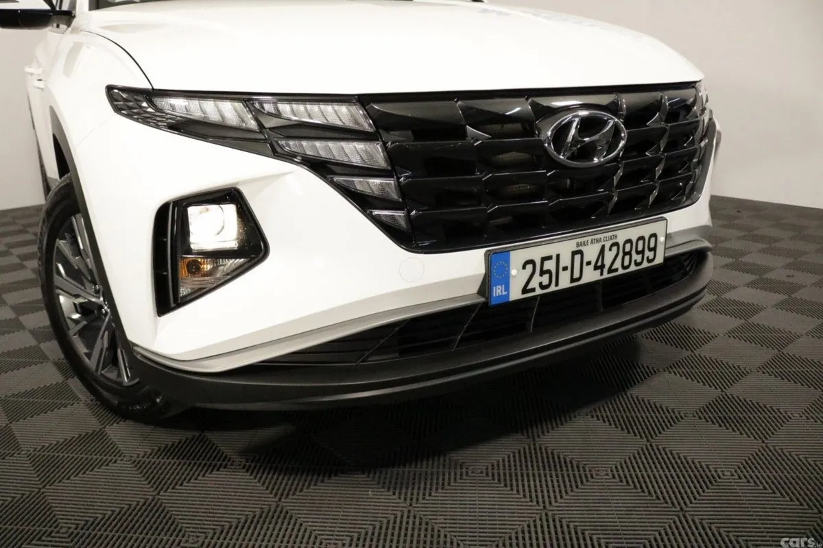 Hyundai Tucson SUV, Petrol Hybrid, 2025, White