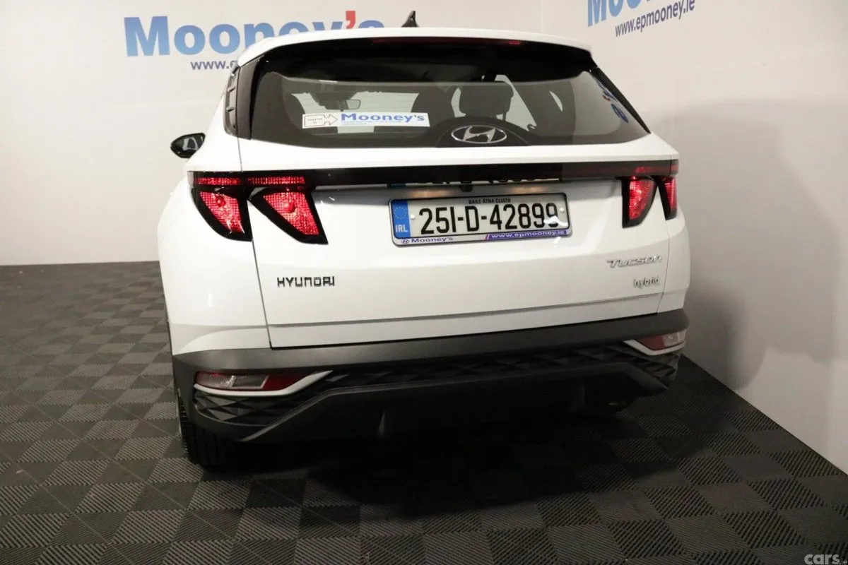 Hyundai Tucson SUV, Petrol Hybrid, 2025, White