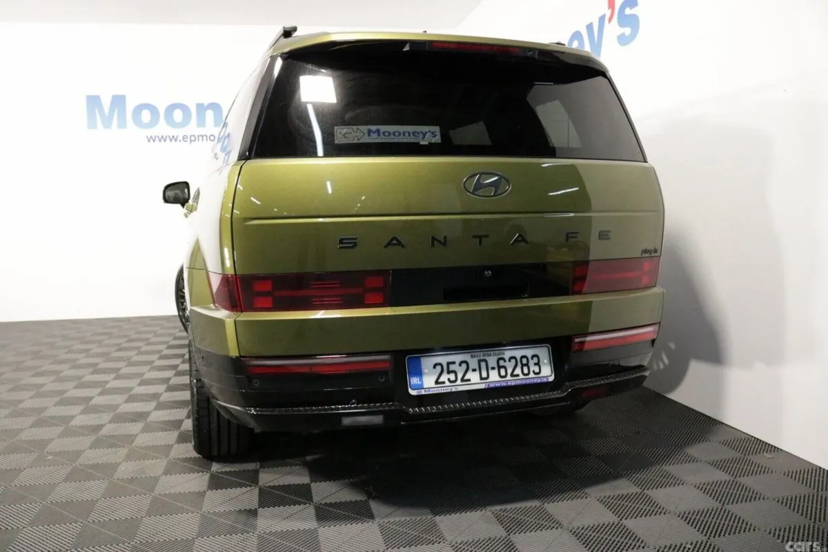 Hyundai Santa Fe SUV, Petrol Plug-in Hybrid, 2025, Green