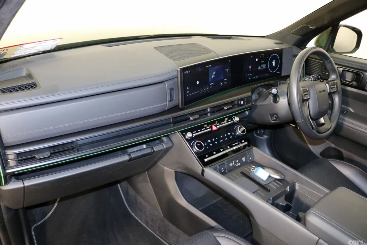 Hyundai Santa Fe SUV, Petrol Plug-in Hybrid, 2025, Green