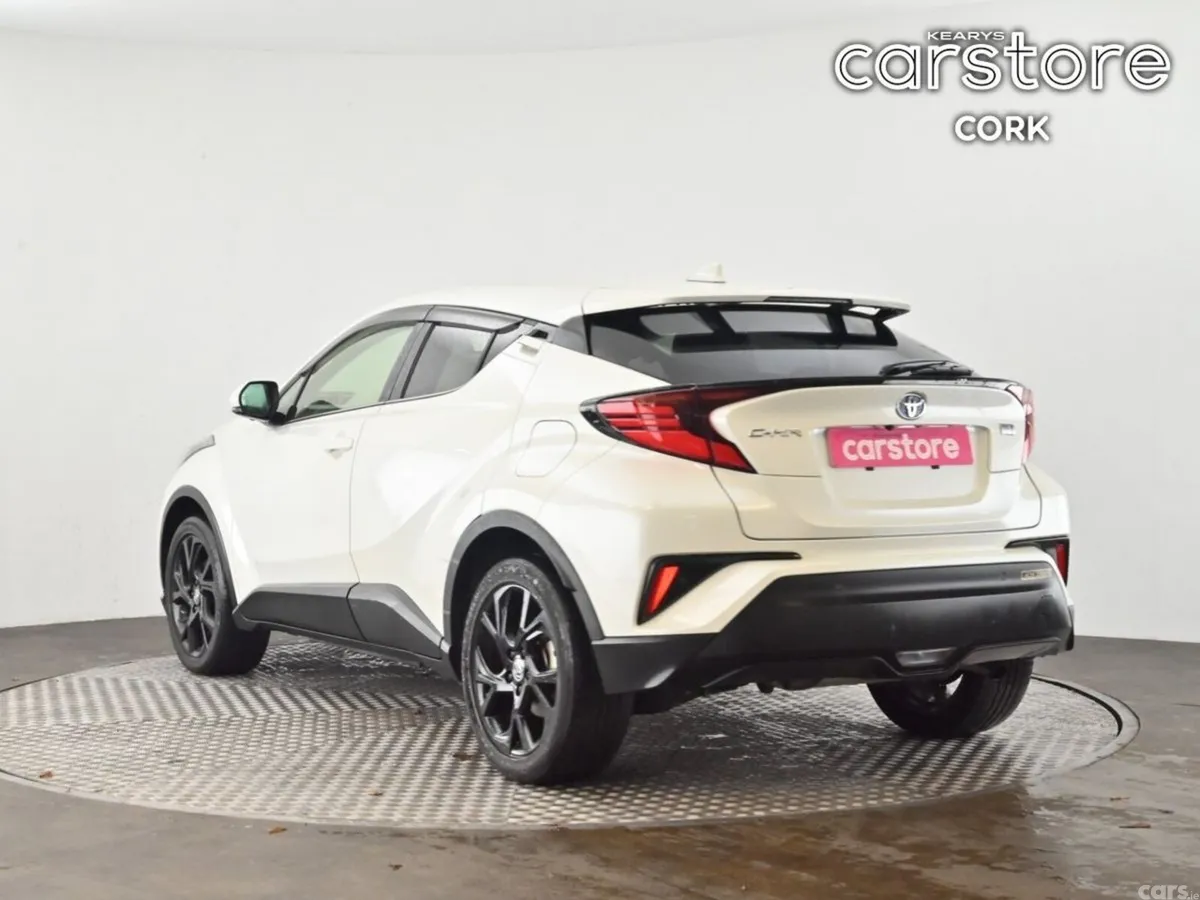 Toyota C-HR SUV, Petrol Hybrid, 2021, White