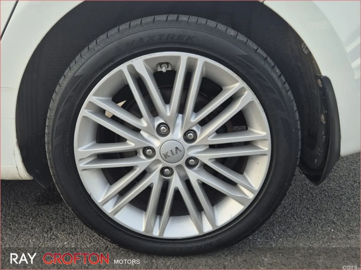 Kia Carens MPV, Diesel, 2018, White