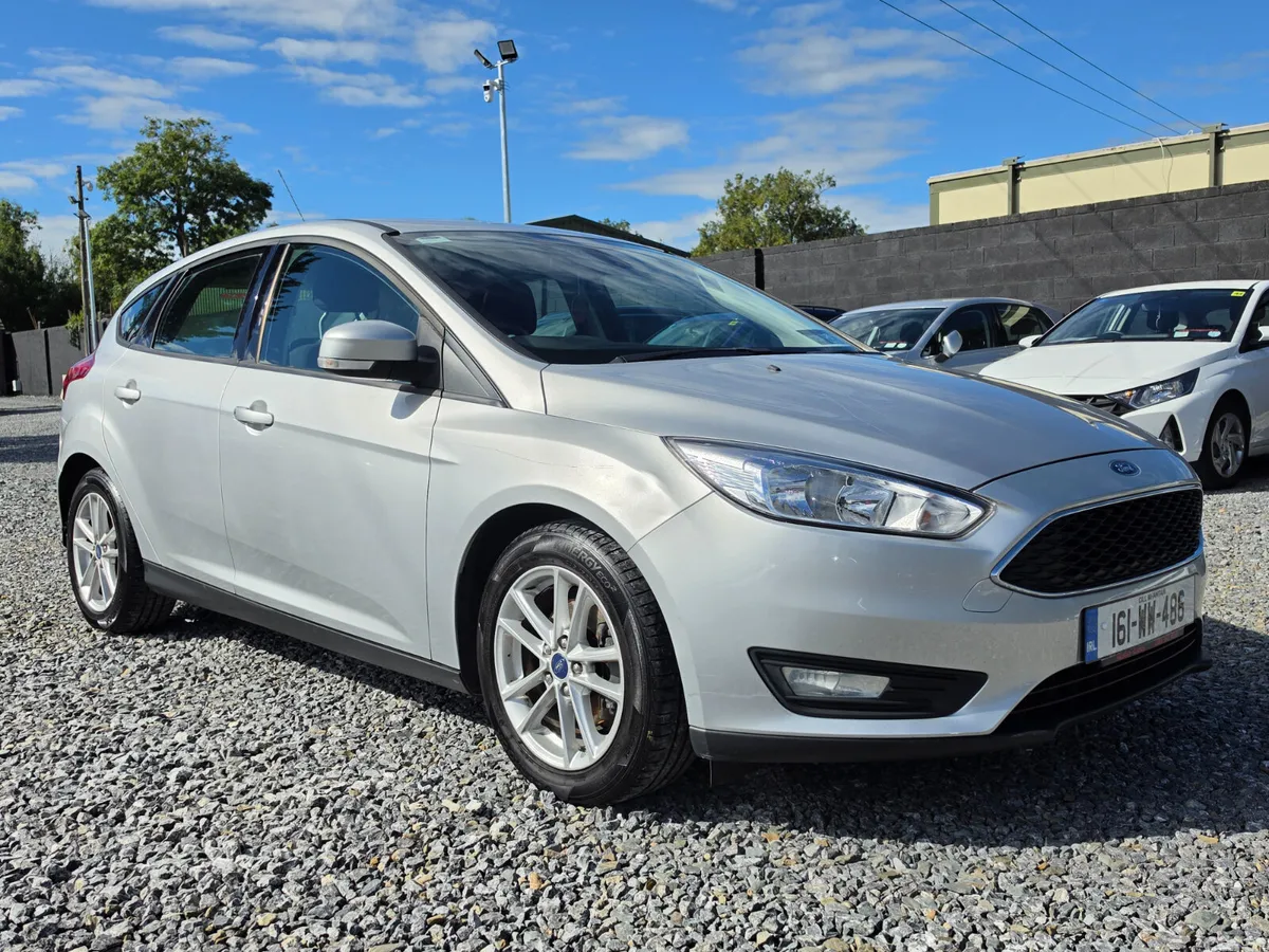 Ford Focus Hatchback, Petrol, 2016, Silver