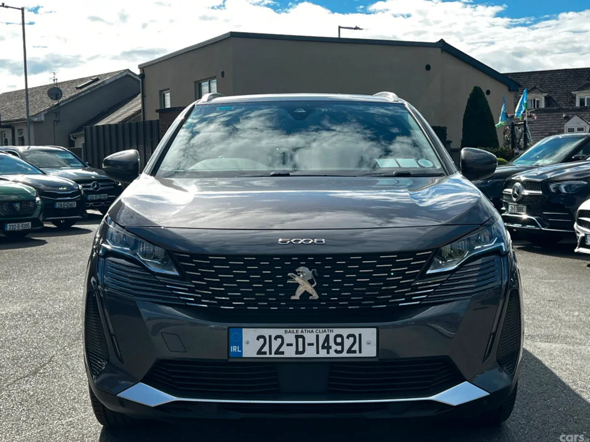 Peugeot 5008 MPV, Diesel, 2021, Grey