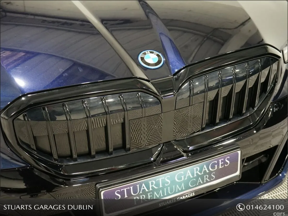 BMW 5-Series Estate, Petrol Plug-in Hybrid, 2025, Black