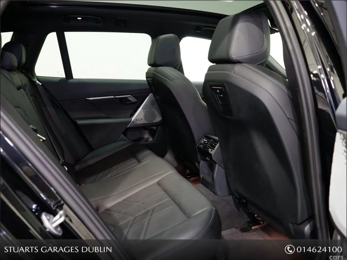 BMW 5-Series Estate, Petrol Plug-in Hybrid, 2025, Black