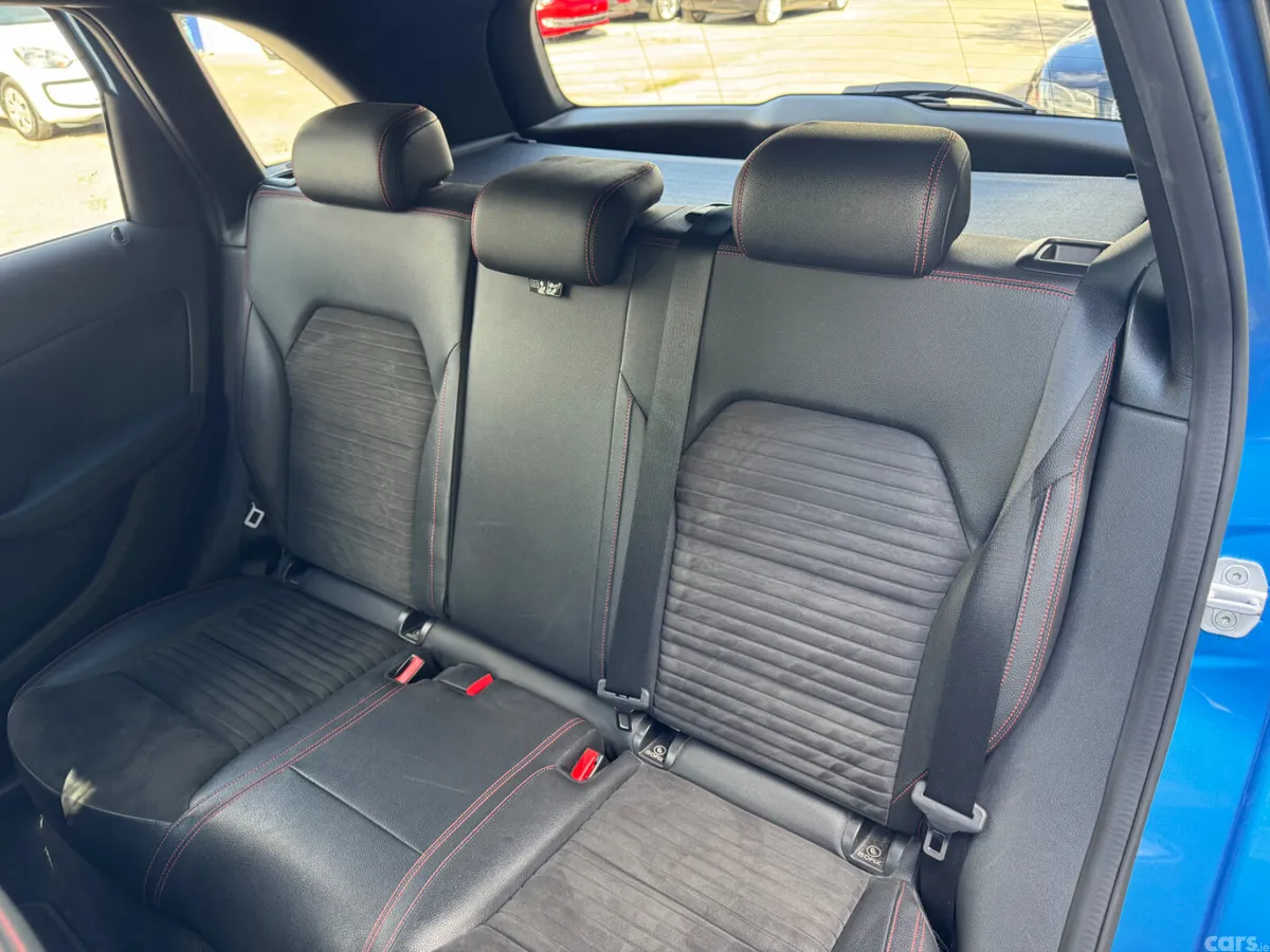 Mercedes-Benz B-Class Hatchback, Petrol, 2017, Blue