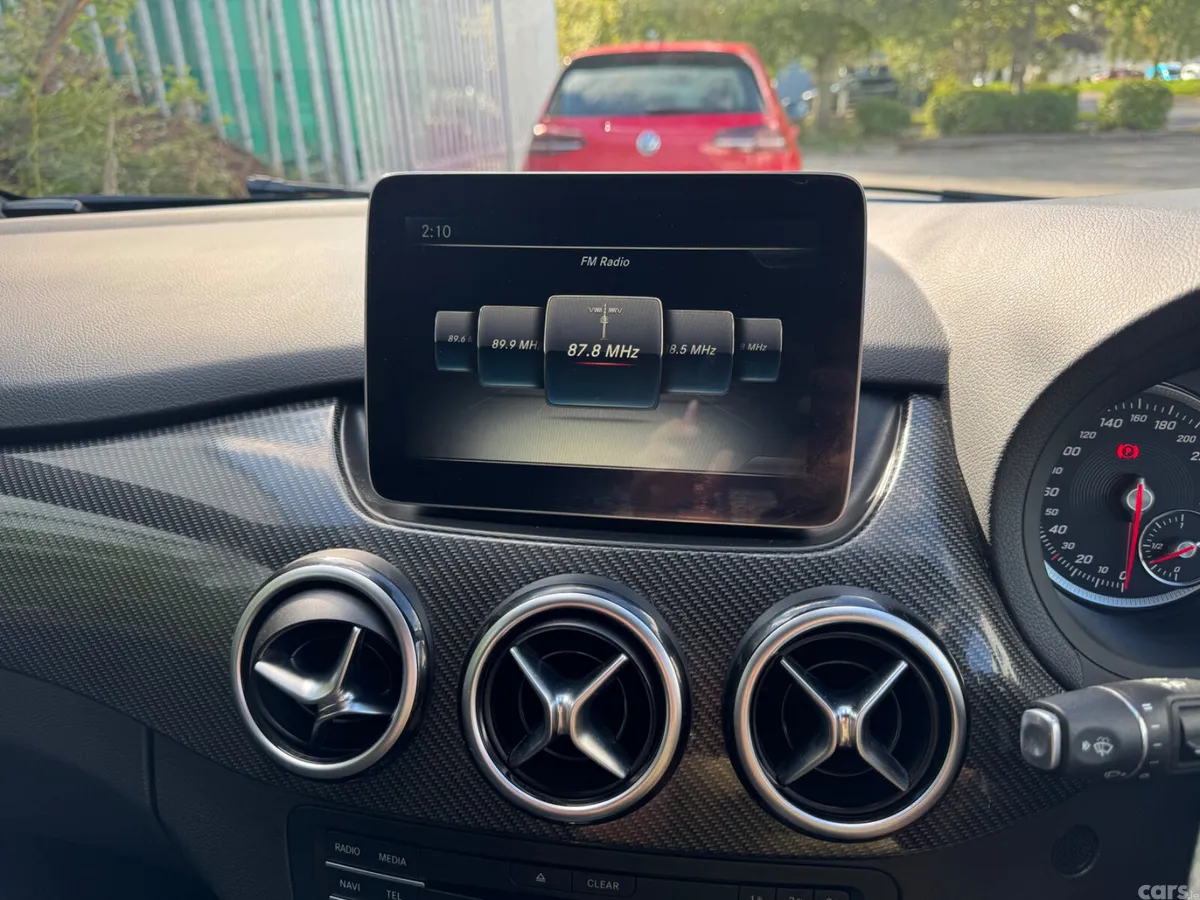 Mercedes-Benz B-Class Hatchback, Petrol, 2017, Blue