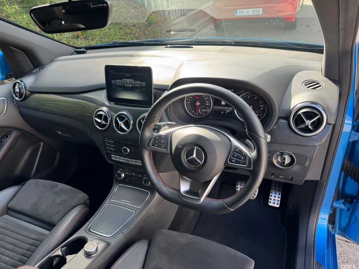 Mercedes-Benz B-Class Hatchback, Petrol, 2017, Blue