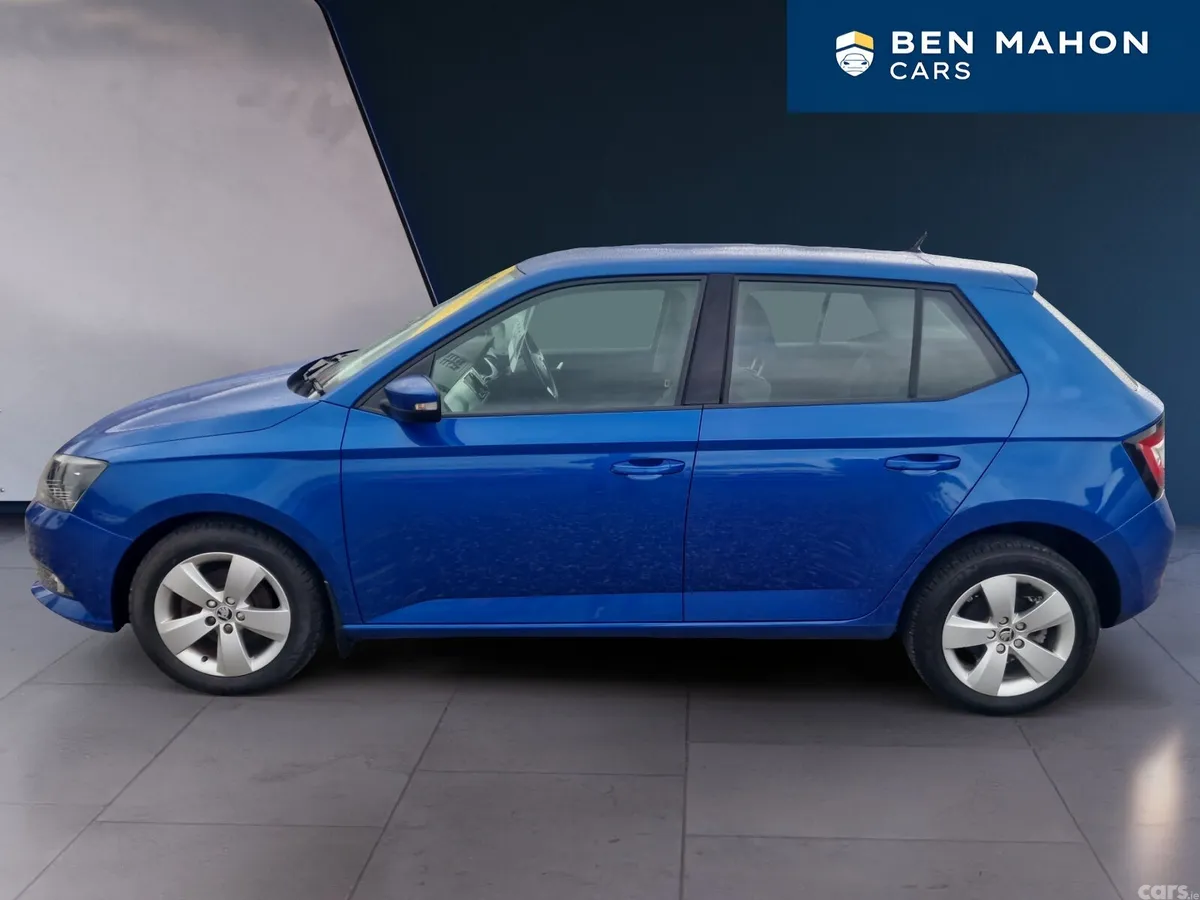Skoda Fabia Hatchback, Petrol, 2017, Blue