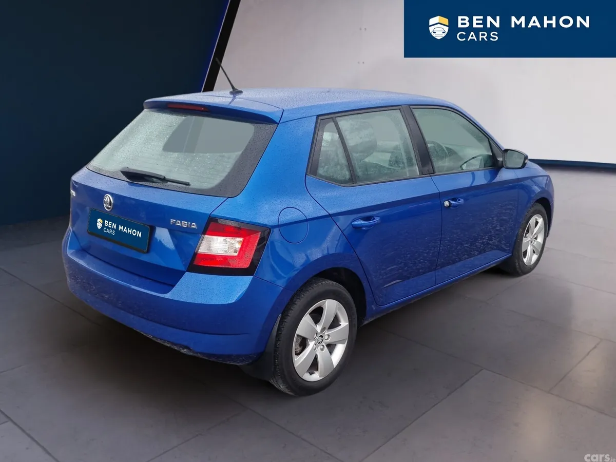 Skoda Fabia Hatchback, Petrol, 2017, Blue
