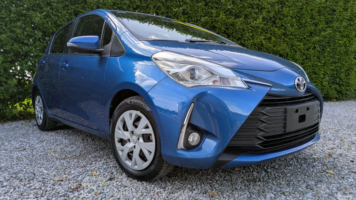 Toyota Yaris Hatchback, Petrol, 2017, Blue
