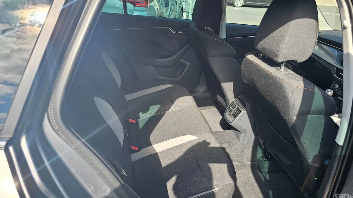 Skoda Kamiq Hatchback, Petrol, 2022, Grey