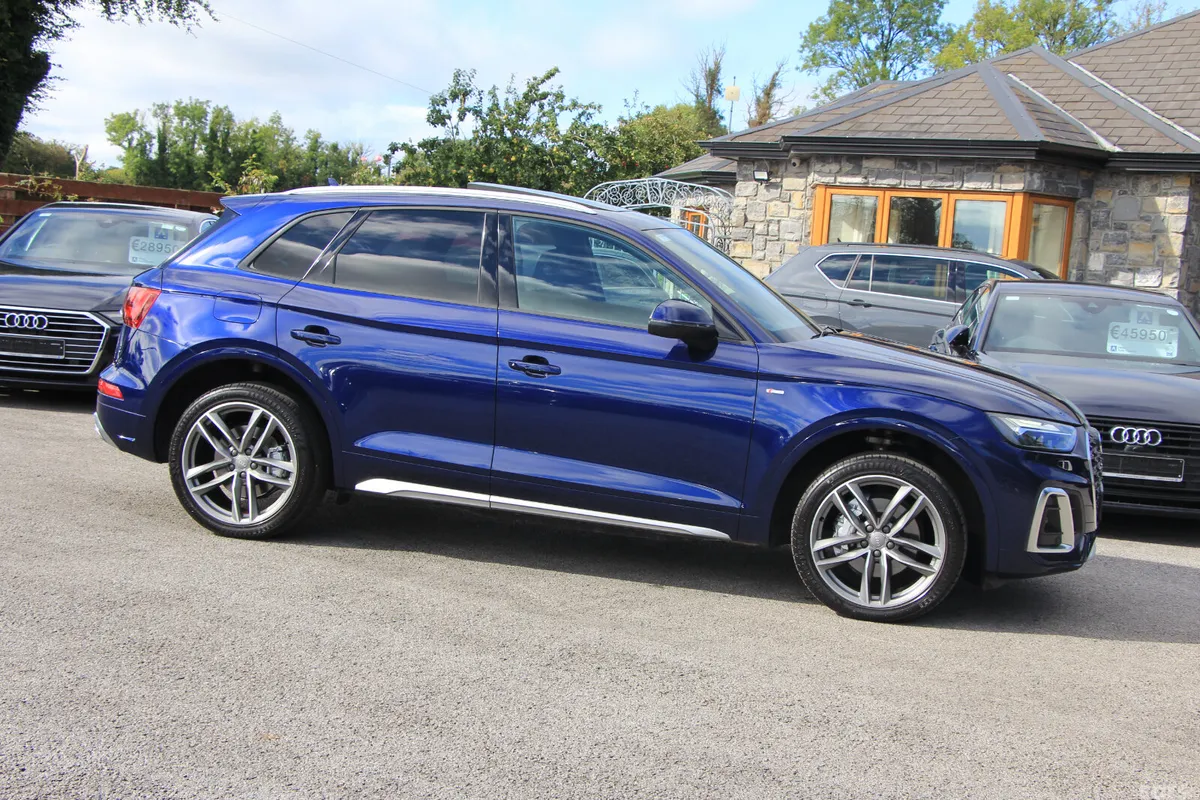 Audi Q5 SUV, Diesel, 2021, Blue
