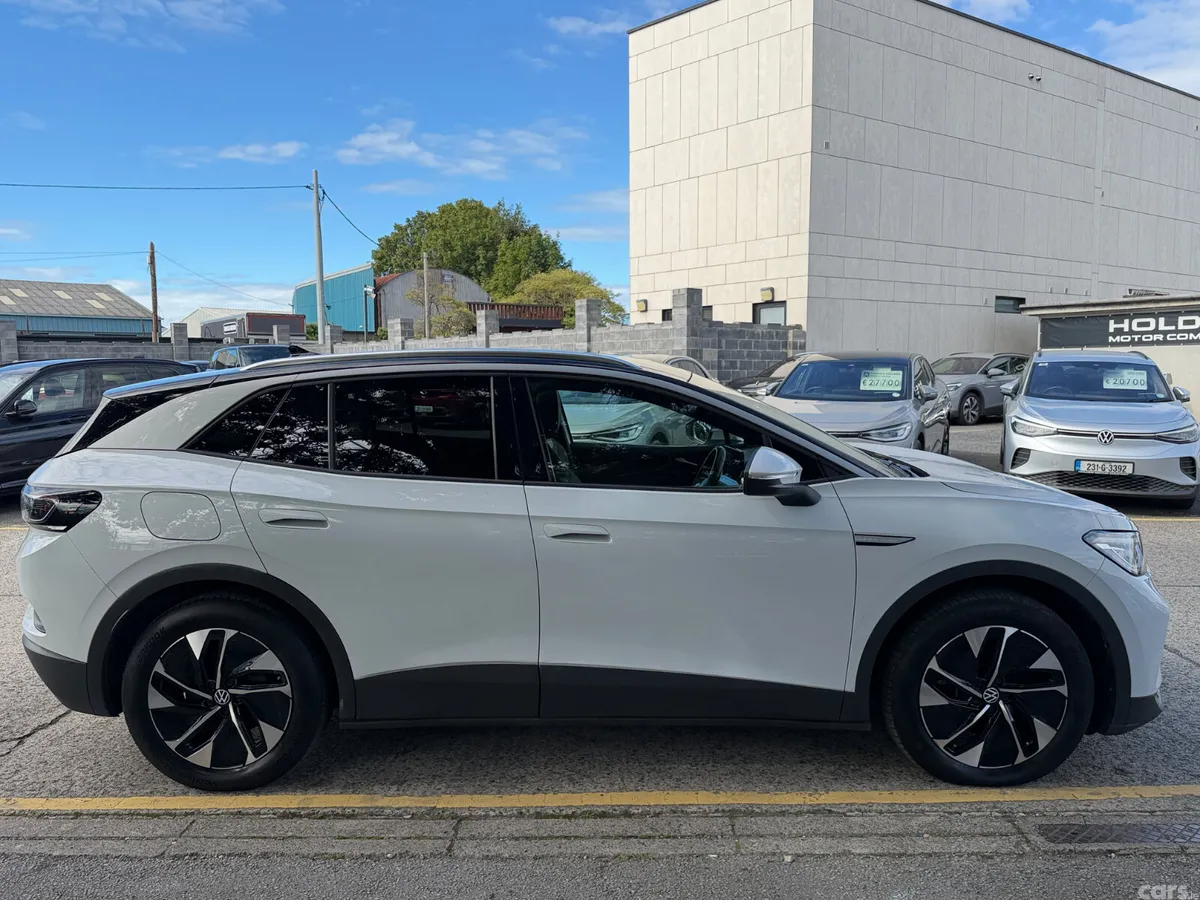 Volkswagen ID.4 Estate, Electric, 2023, White