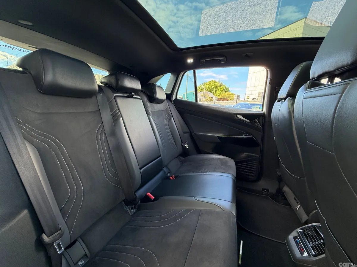 Volkswagen ID.4 Estate, Electric, 2023, White