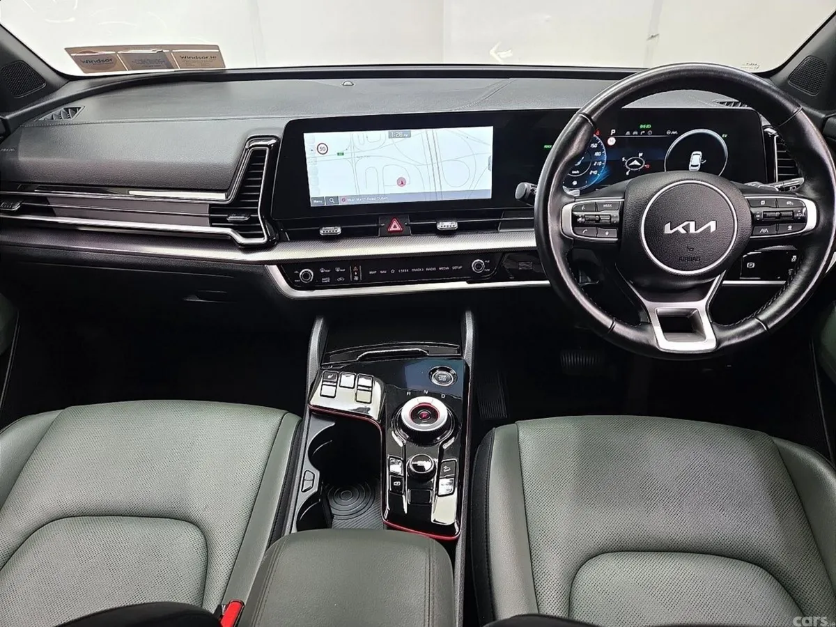 Kia Sportage SUV, Petrol Hybrid, 2024, White