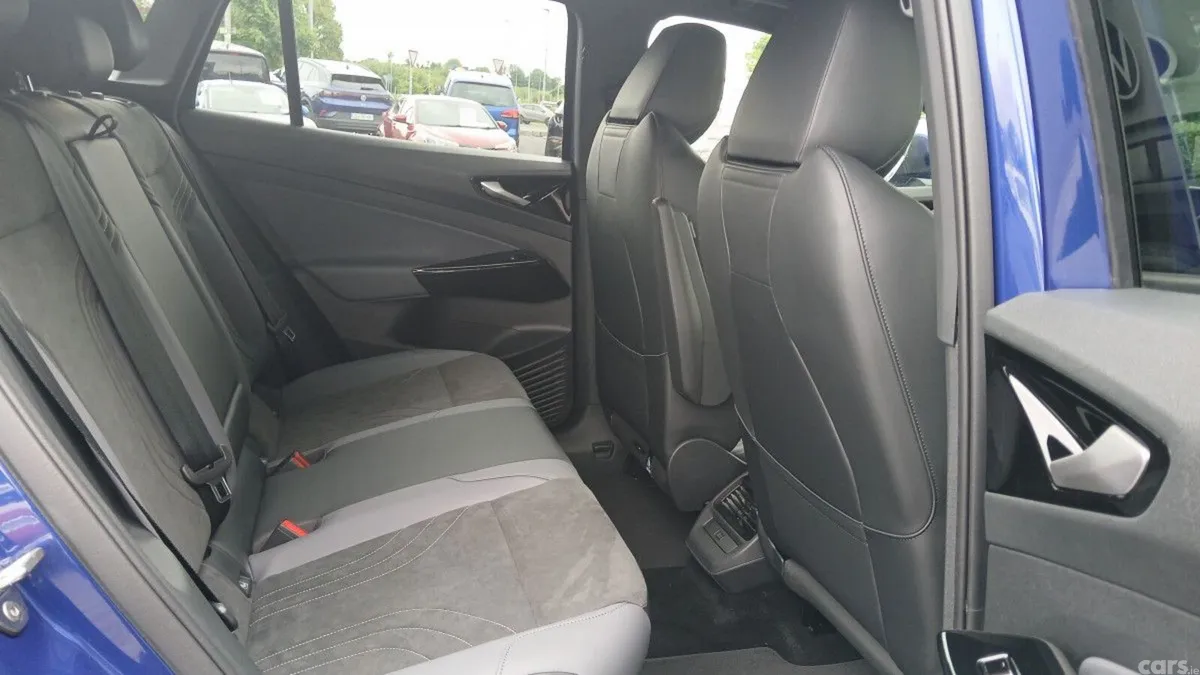 Volkswagen ID.4 Estate, Electric, 2026, Blue