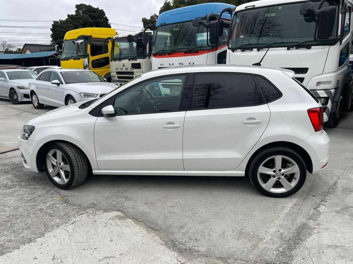 Volkswagen Polo Hatchback, Petrol, 2017, White