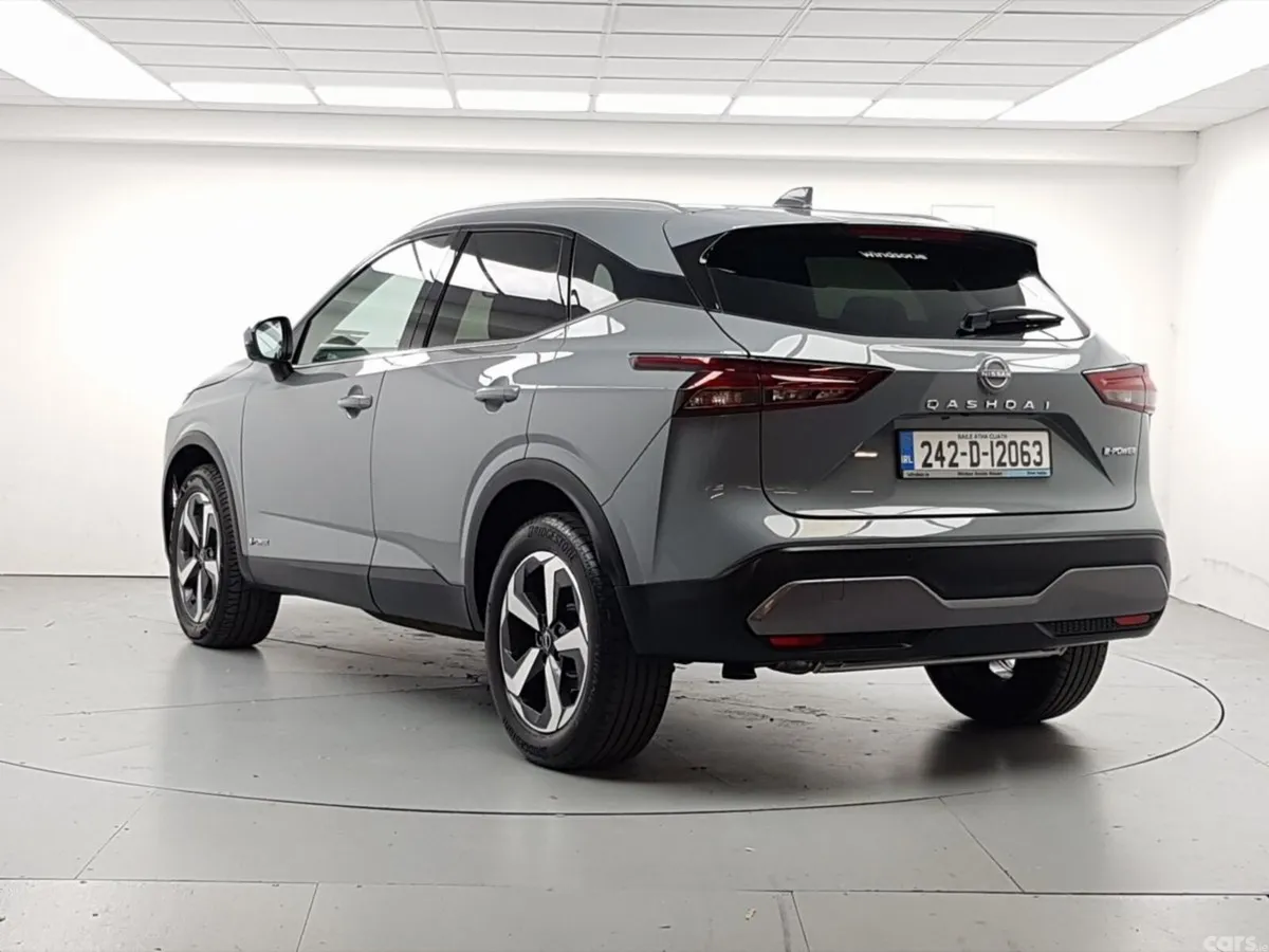 Nissan Qashqai MPV, Petrol, 2024, Grey