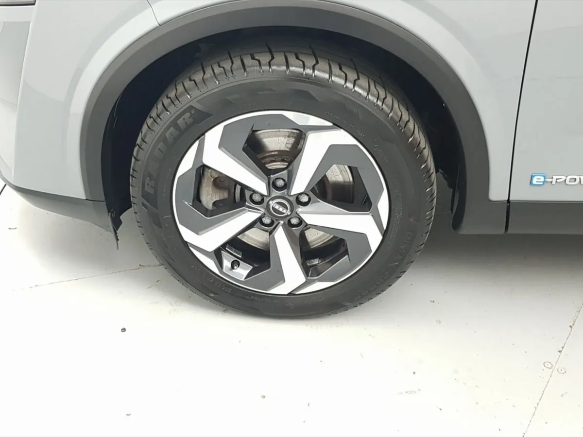 Nissan Qashqai MPV, Petrol, 2024, Grey