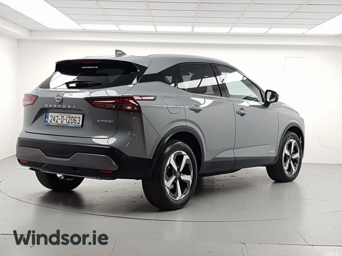 Nissan Qashqai MPV, Petrol, 2024, Grey