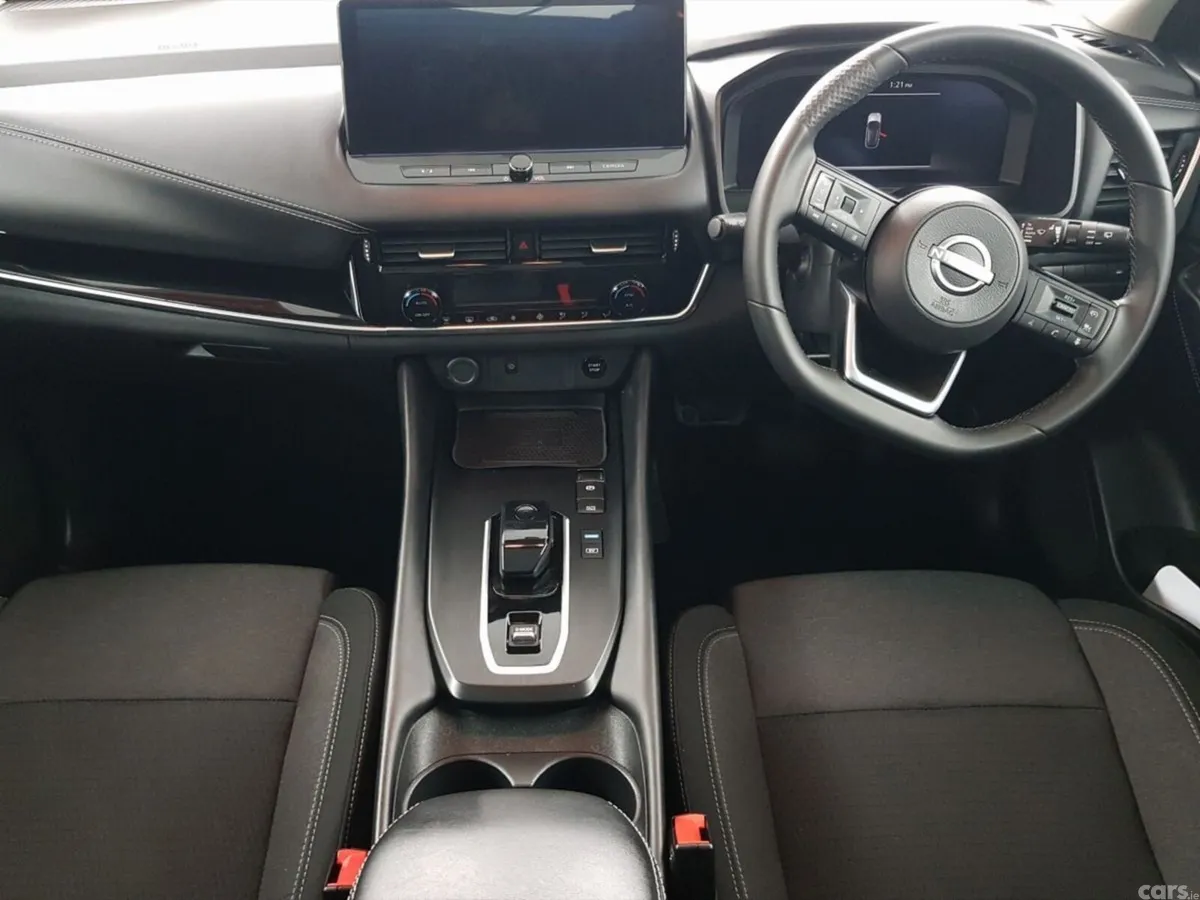 Nissan Qashqai MPV, Petrol, 2024, Grey