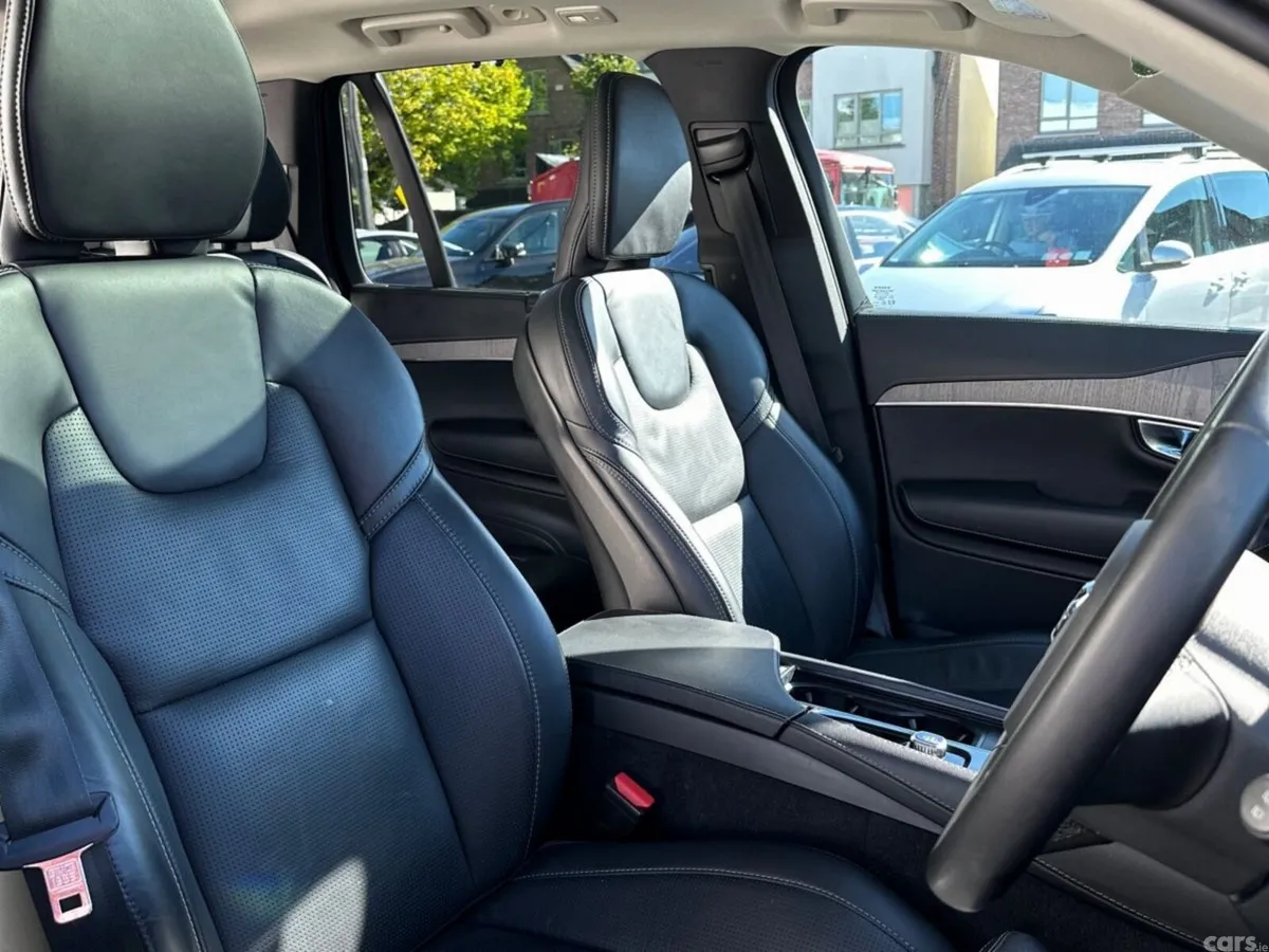 Volvo XC90 SUV, Petrol Plug-in Hybrid, 2023, Blue