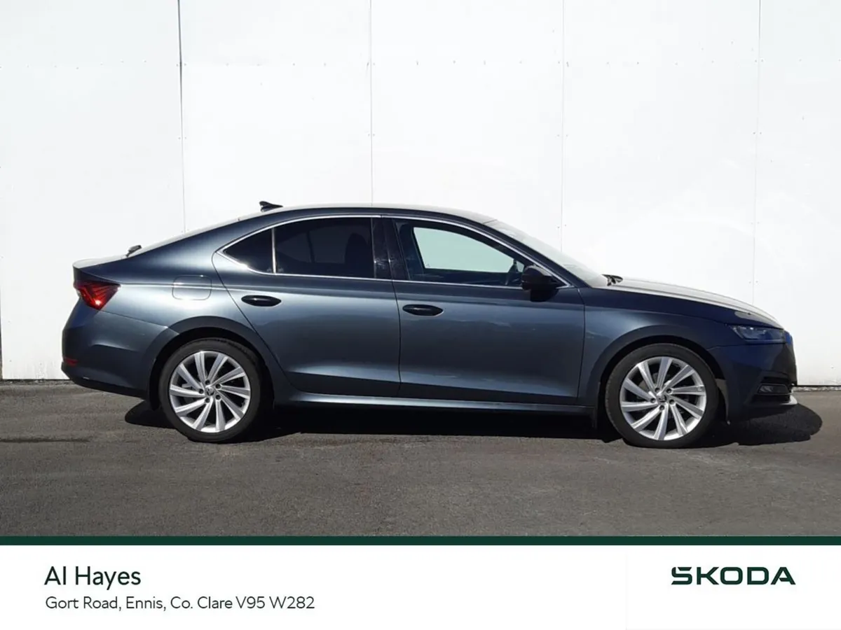 Skoda Octavia Saloon, Diesel, 2021, Grey