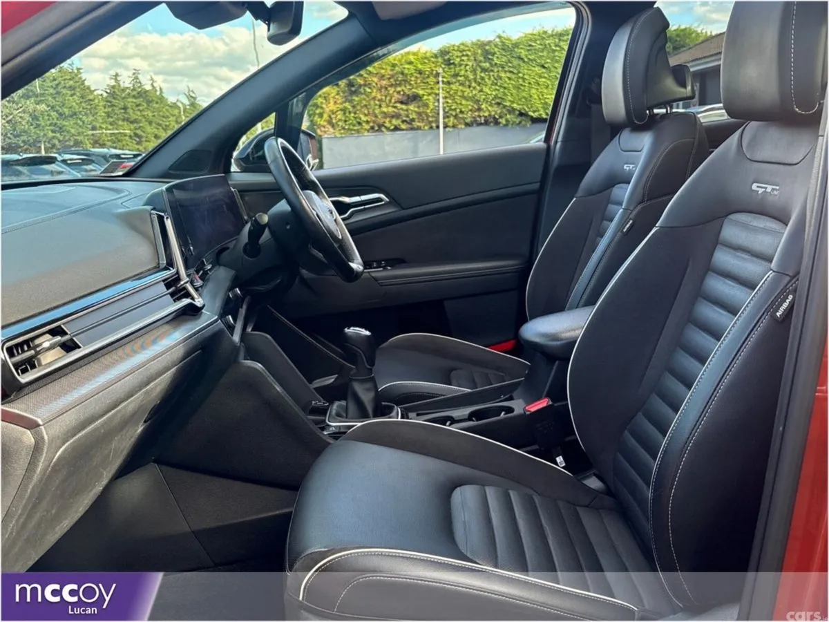 Kia Sportage SUV, Diesel Hybrid, 2023, Orange