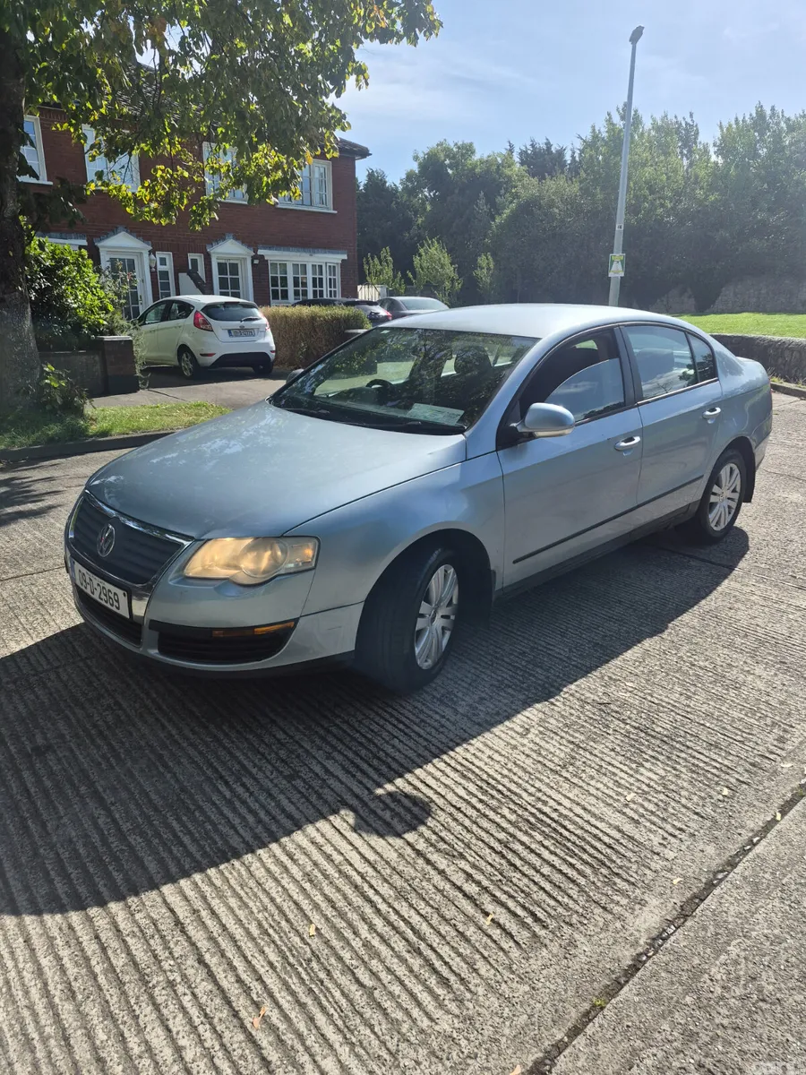 Volkswagen Passat Saloon, Diesel, 2009, Blue