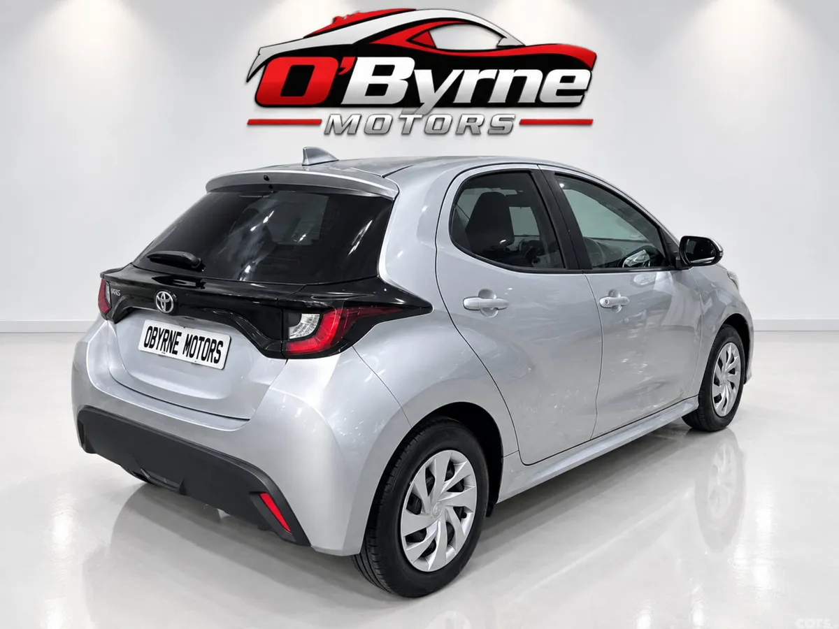 Toyota Yaris Hatchback, Petrol, 2023, Silver