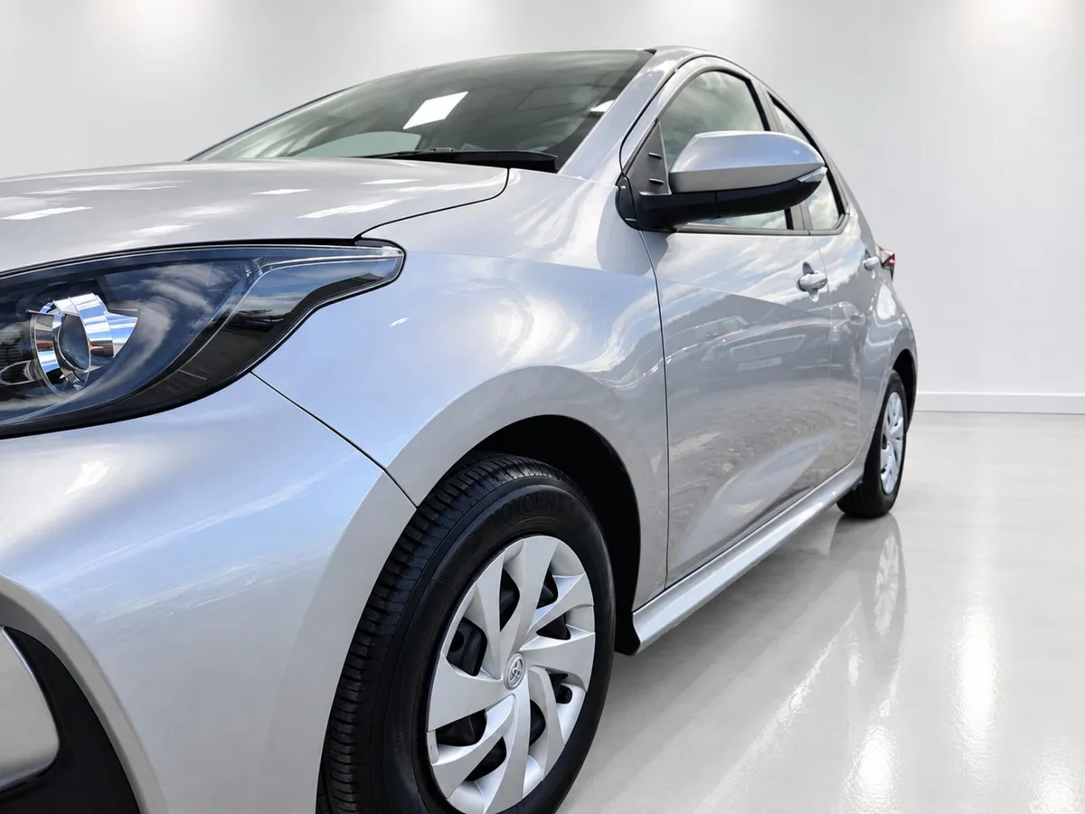 Toyota Yaris Hatchback, Petrol, 2023, Silver
