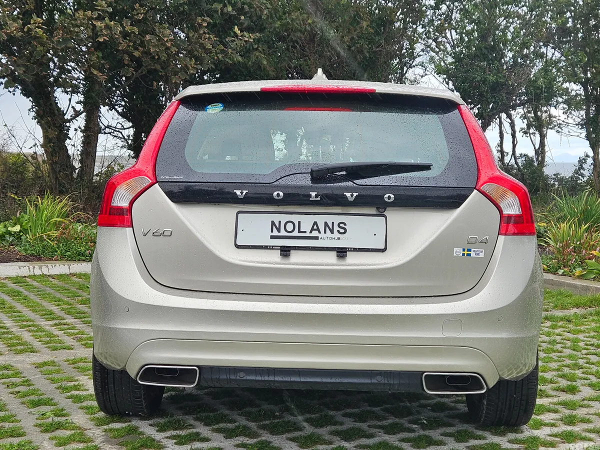 Volvo V60 Estate, Diesel, 2017, Gold