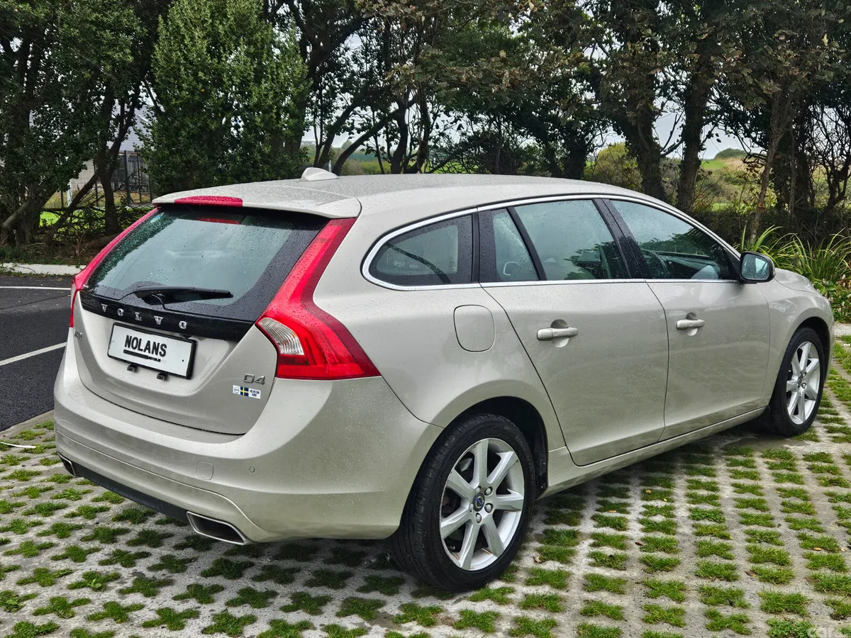 Volvo V60 Estate, Diesel, 2017, Gold