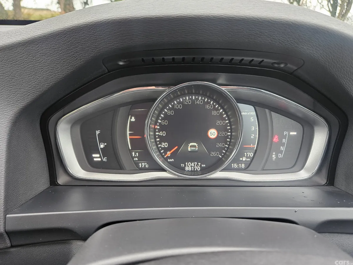 Volvo V60 Estate, Diesel, 2017, Gold