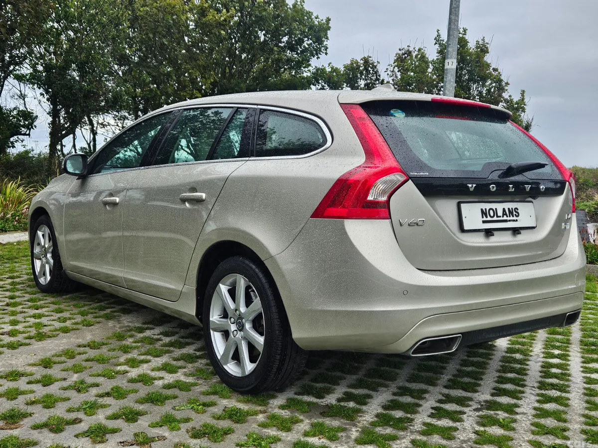 Volvo V60 Estate, Diesel, 2017, Gold