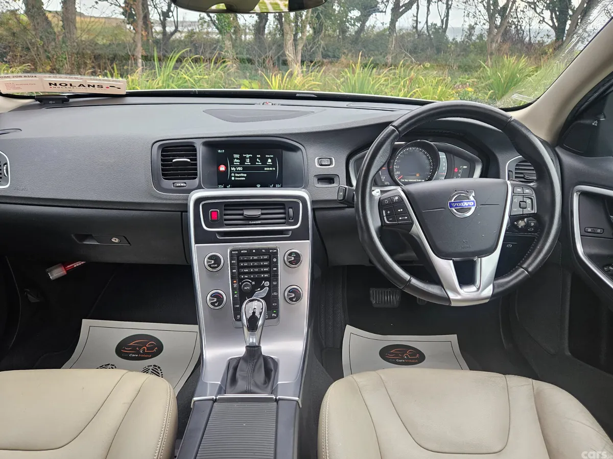 Volvo V60 Estate, Diesel, 2017, Gold