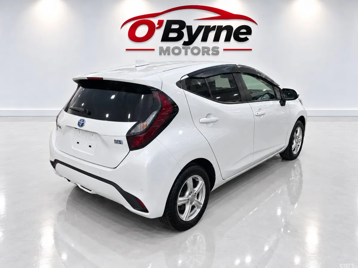 Toyota Aqua Hatchback, Petrol Hybrid, 2023, White