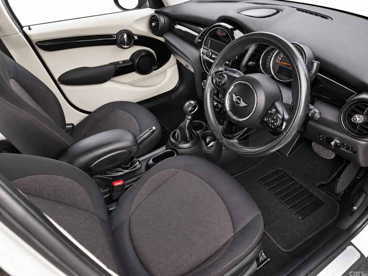 Mini Cooper Hatchback, Petrol, 2015, Grey