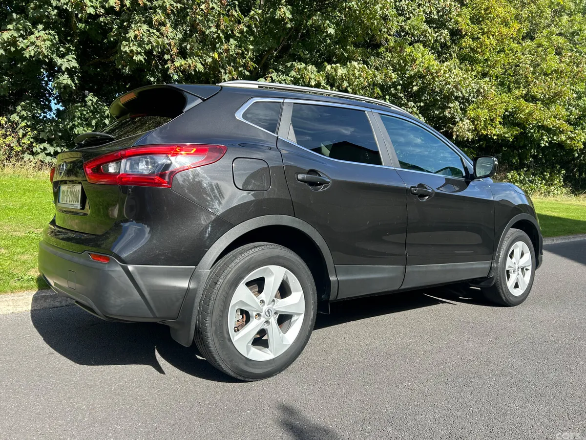 Nissan Qashqai MPV, Petrol, 2018, Black