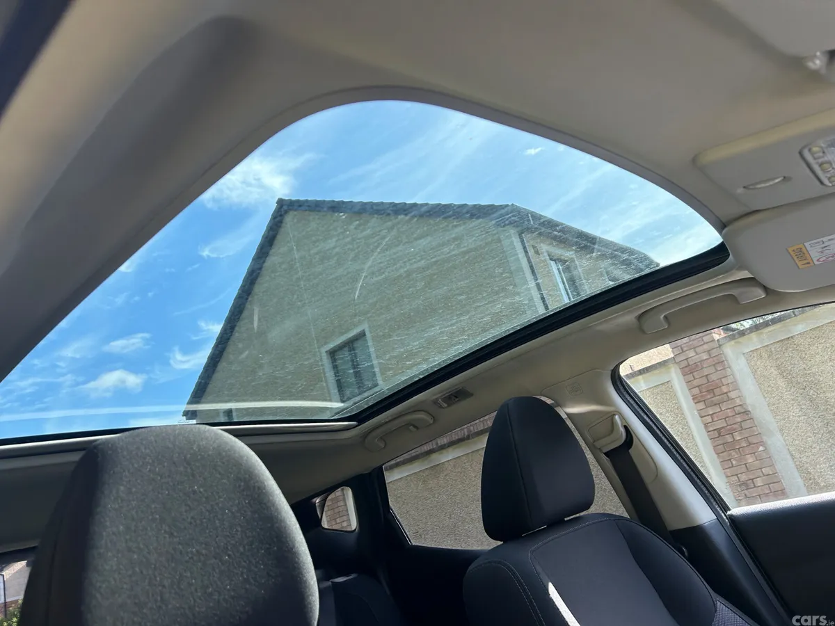 Nissan Qashqai MPV, Petrol, 2018, Black