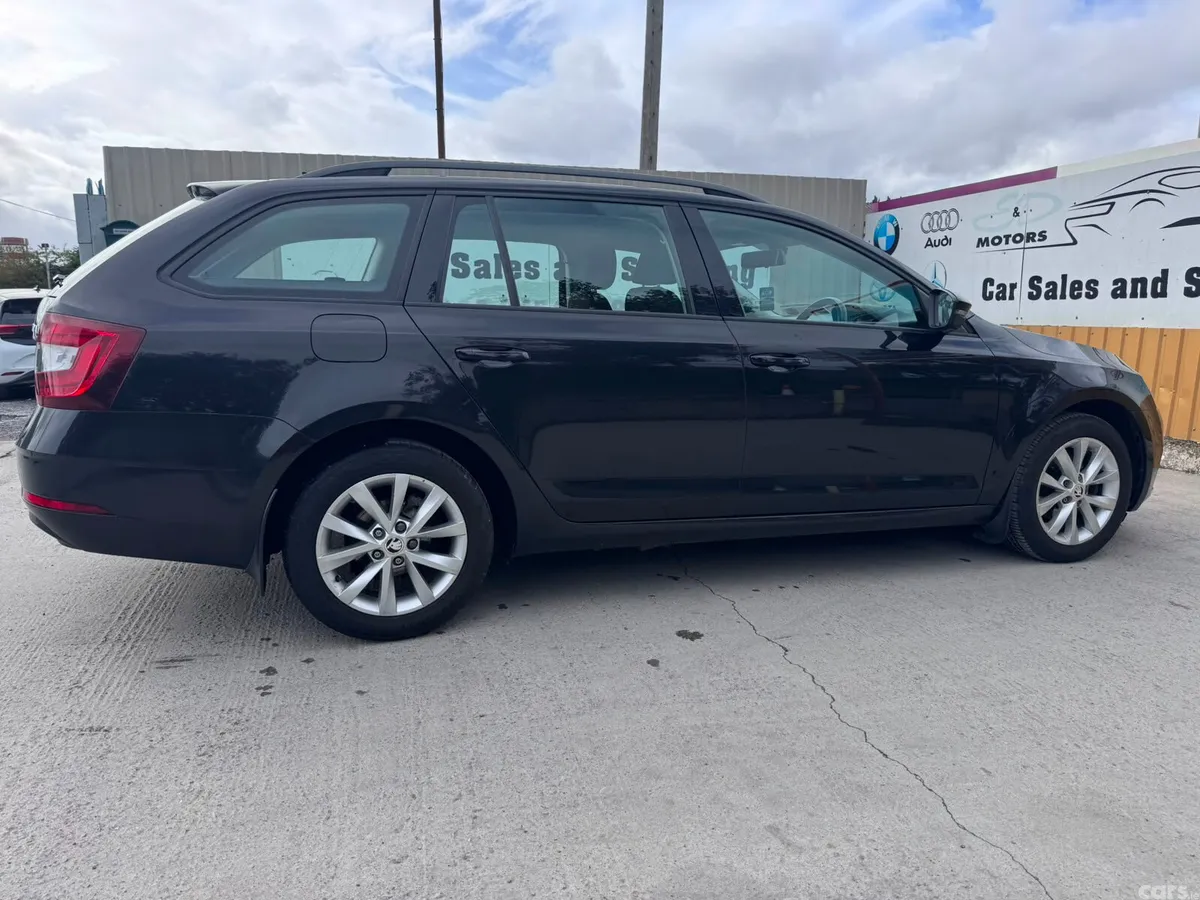 Skoda Octavia Estate, Diesel, 2020, Black