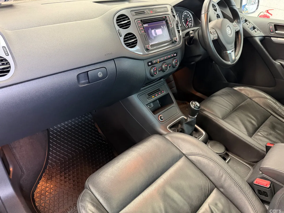 Volkswagen Tiguan SUV, Diesel, 2016, Brown