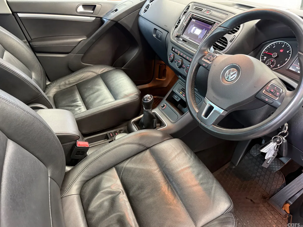 Volkswagen Tiguan SUV, Diesel, 2016, Brown