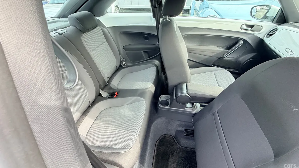 Volkswagen Beetle Hatchback, Petrol, 2015, White