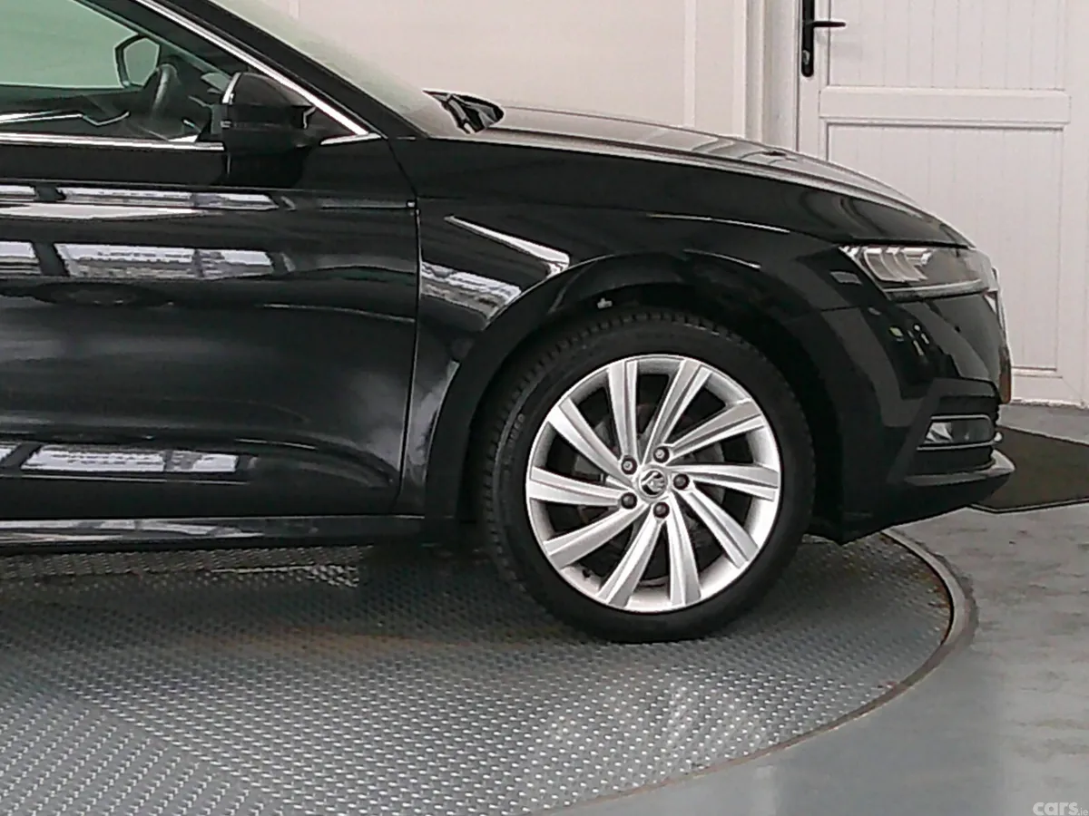 Skoda Octavia Saloon, Diesel, 2024, Black