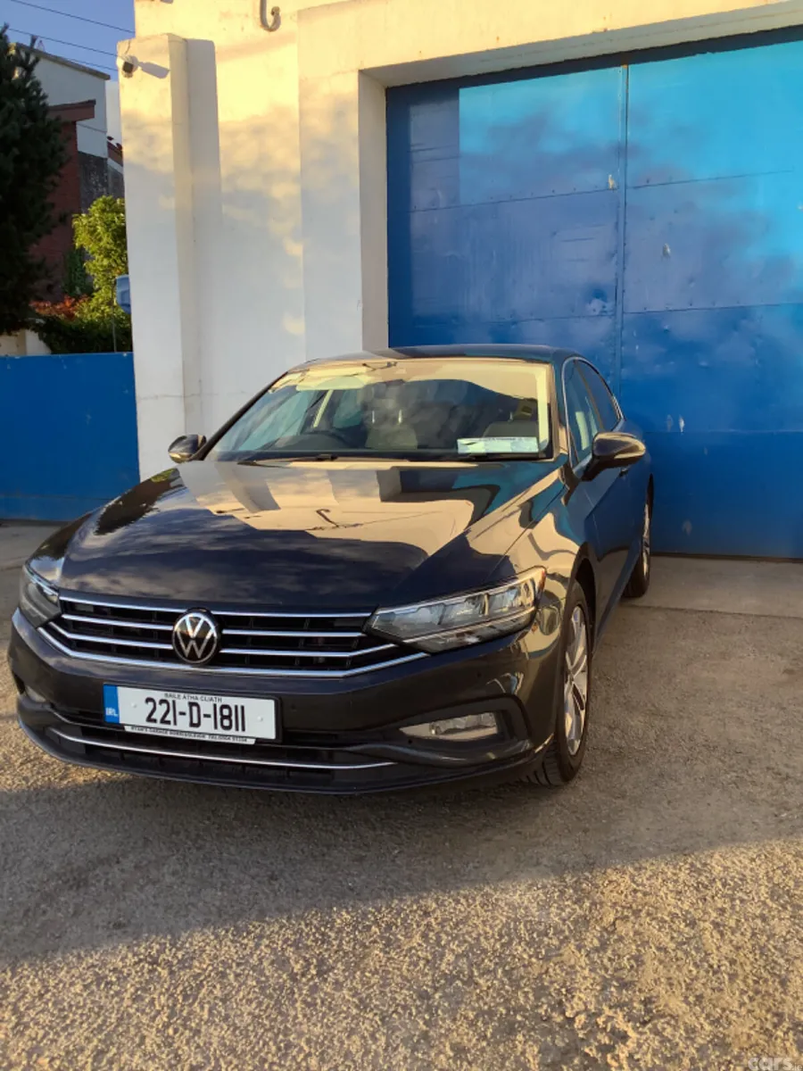 Volkswagen Passat Saloon, Diesel, 2022, Grey