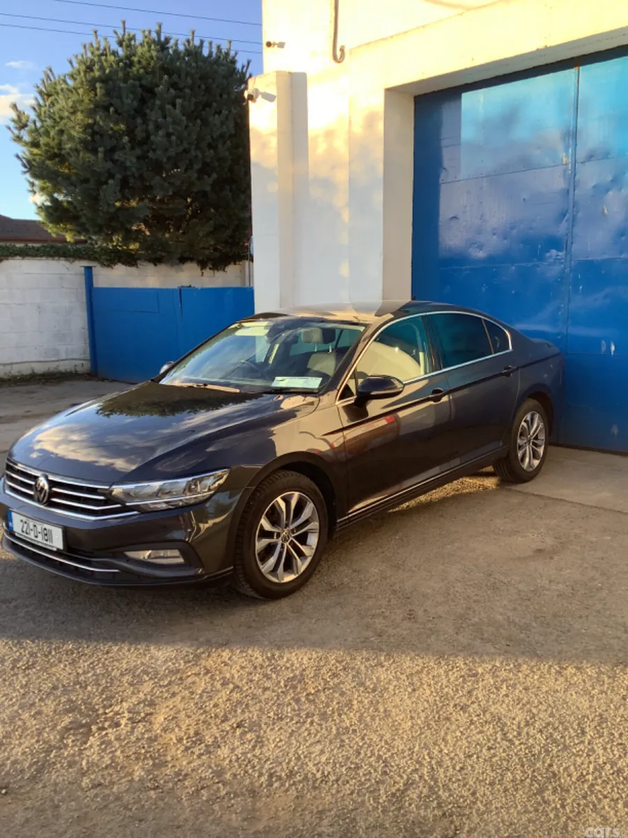 Volkswagen Passat Saloon, Diesel, 2022, Grey