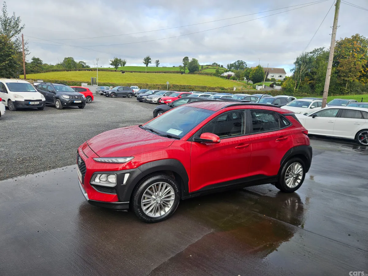 Hyundai KONA Hatchback, Petrol, 2019, Red